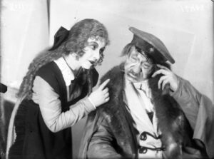 Семен Семенович – Федір Радчук, Варя – Олімпія Добровольська 