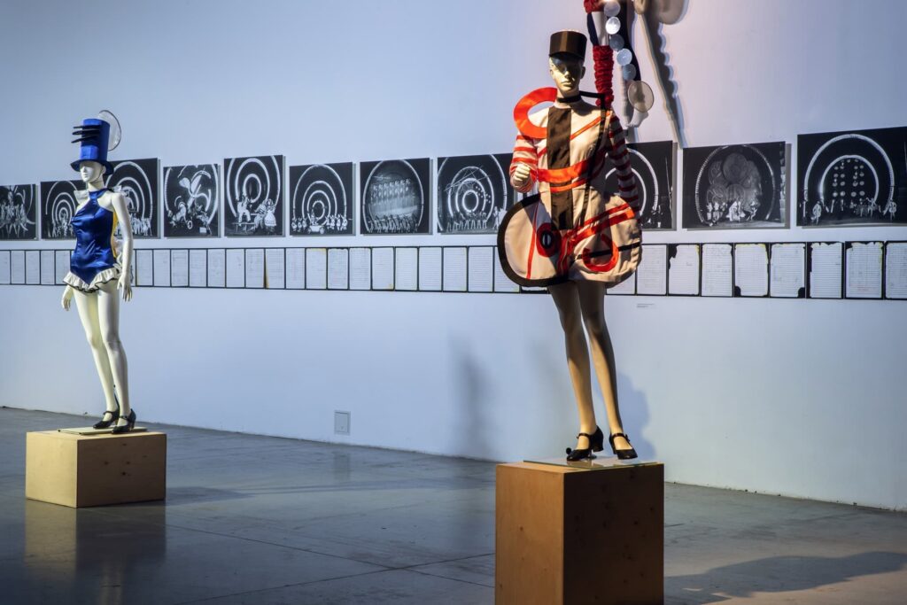 Курбас: Нові Світи